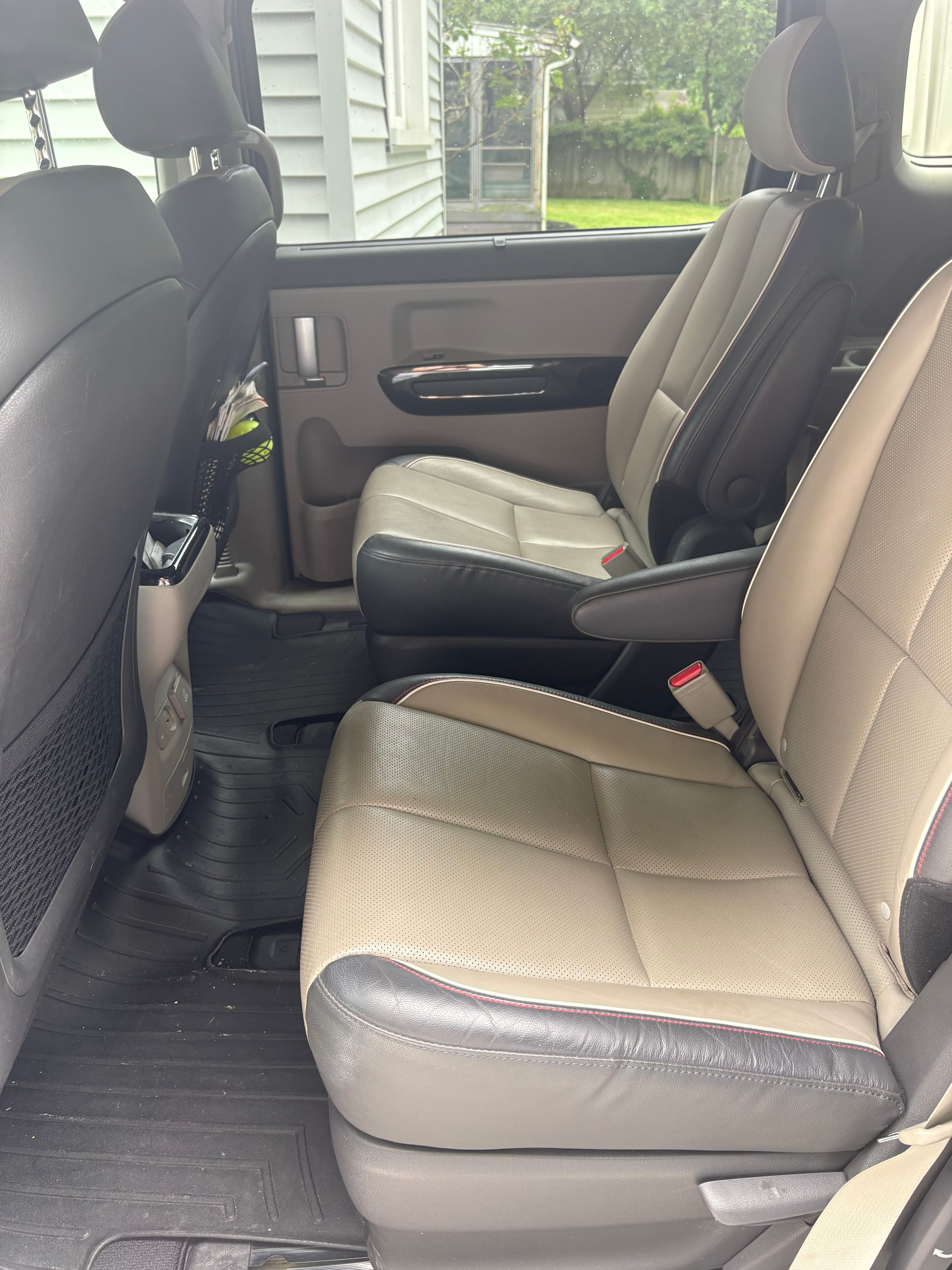 Used 2018 Kia Sedona SX FWD image 4