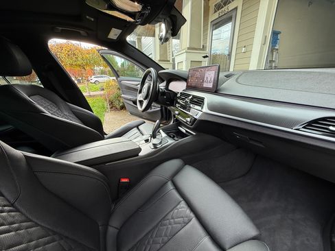 Used 2021 BMW 530e xDrive 530e xDrive Sedan 4D w/ M Sport Package image 14