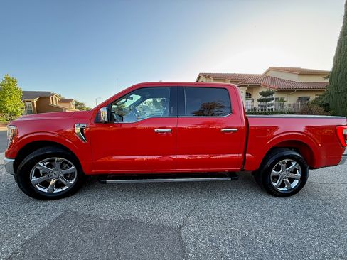 Used 2021 Ford F150 Lariat w/ Equipment Group 502A High RWD image 9
