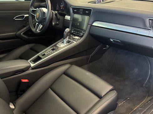 Used 2018 Porsche 911 Carrera image 13