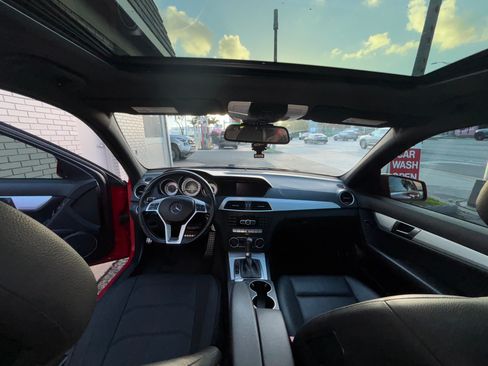 Used 2013 Mercedes-Benz C 250 Sedan image 4