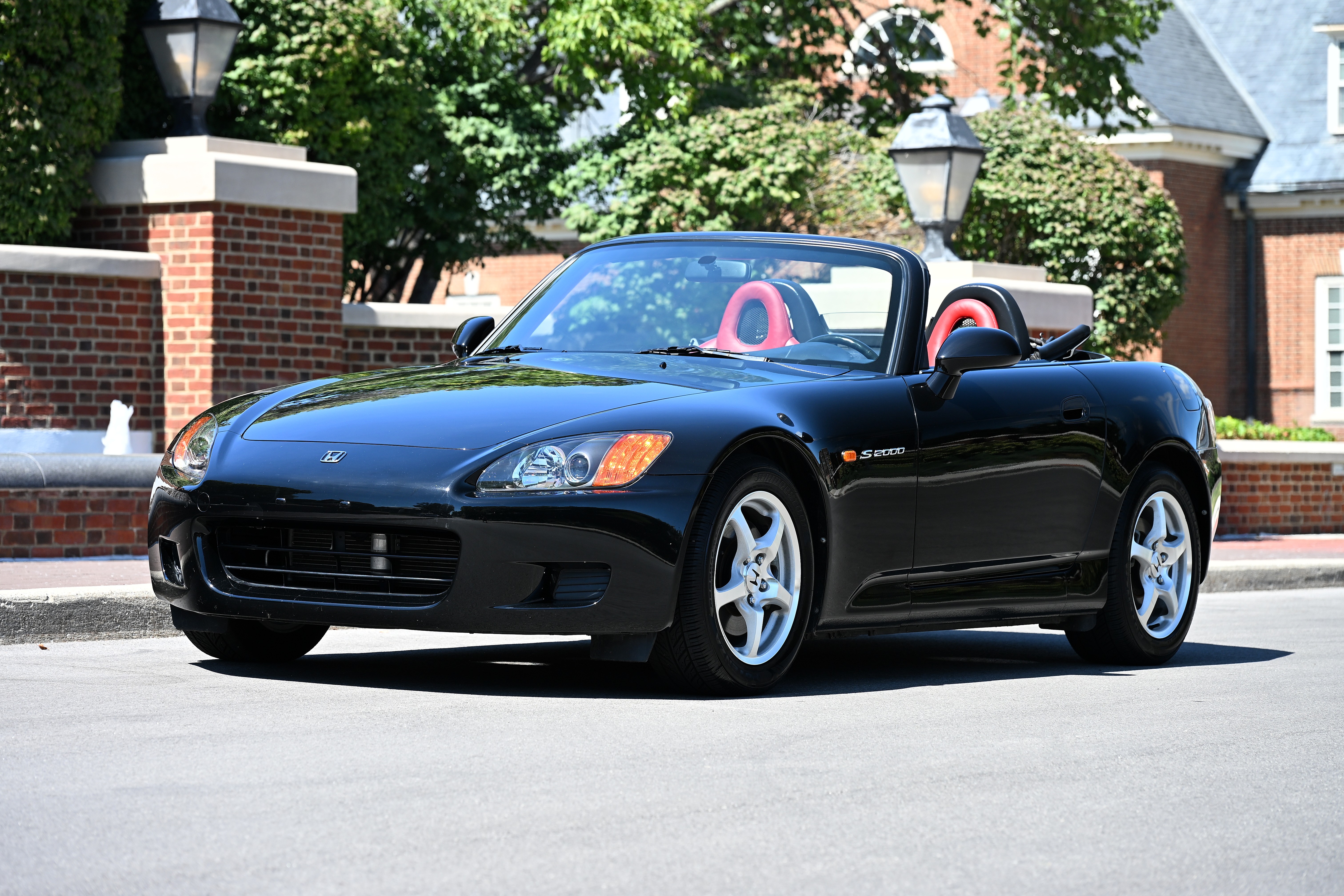Used 2001 Honda S2000 image 1
