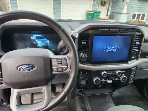 Used 2024 Ford F150 XLT w/ Tow/Haul Package image 12