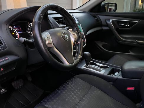 Used 2018 Nissan Altima 2.5 S w/ S Convenience Package image 19