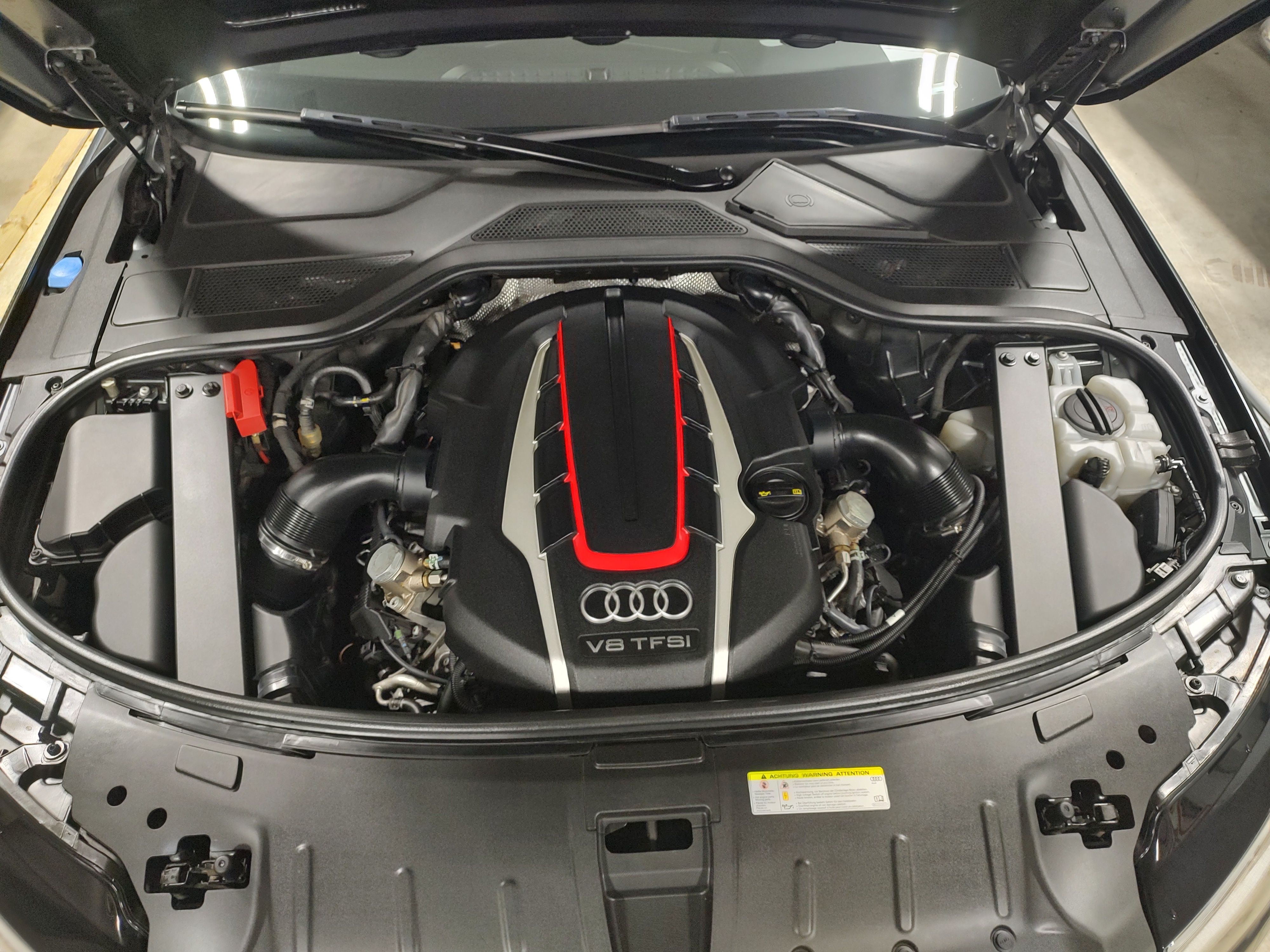 Used 2017 Audi S8 Plus AWD/4WD image 2