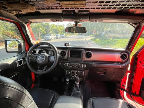 Used 2019 Jeep Wrangler Unlimited Sport S AWD/4WD image 16