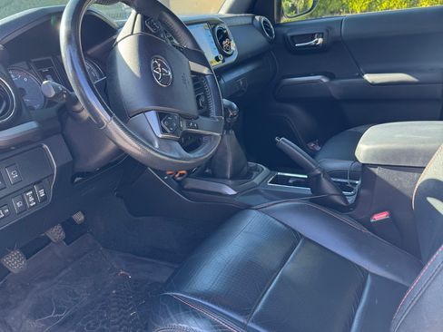 Used 2021 Toyota Tacoma TRD Pro AWD/4WD image 4