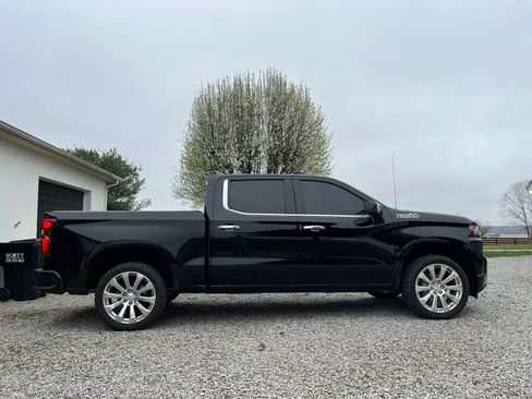 Used 2021 Chevrolet Silverado 1500 High Country w/ Technology Package AWD/4WD image 5