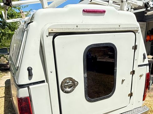 Used 2007 Chevrolet Colorado W/T w/ Mid Box Prep Package image 16