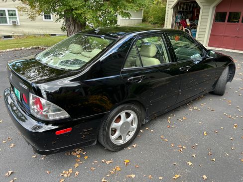 Used 2001 Lexus IS 300 RWD image 6