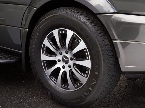 Used 2012 Mercedes-Benz Sprinter 2500 image 23