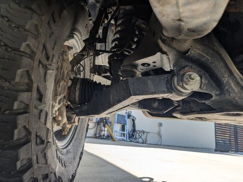 Used 2015 Toyota Tacoma 4x4 Double Cab w/ TRD Off-Road Package image 5