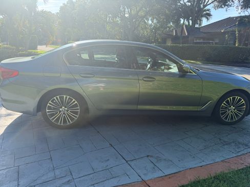 Used 2019 BMW 540i w/ Executive Package RWD image 4
