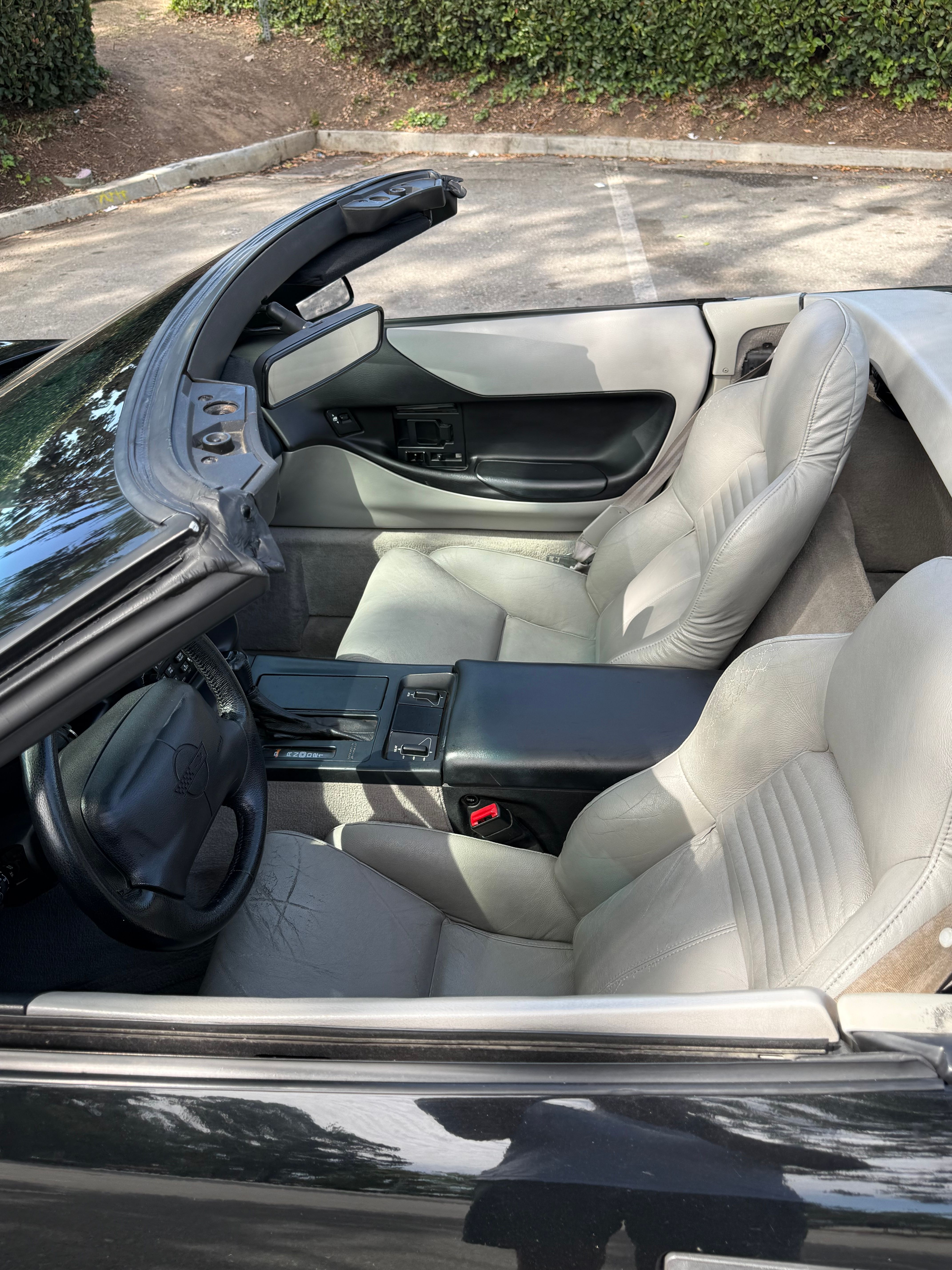 Used 1995 Chevrolet Corvette Convertible RWD image 9
