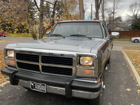 Used 1993 Dodge D/W Truck 250 image 10