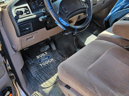 Used 1997 Ford F250 4x4 Regular Cab Heavy Duty image 6