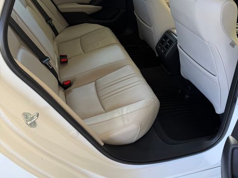 Used 2022 Honda Accord Touring image 6