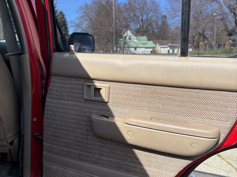 Used 1995 Toyota 4Runner SR5 image 22