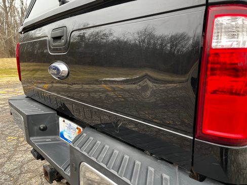 Used 2016 Ford F250 Lariat w/ Lariat Ultimate Package image 12