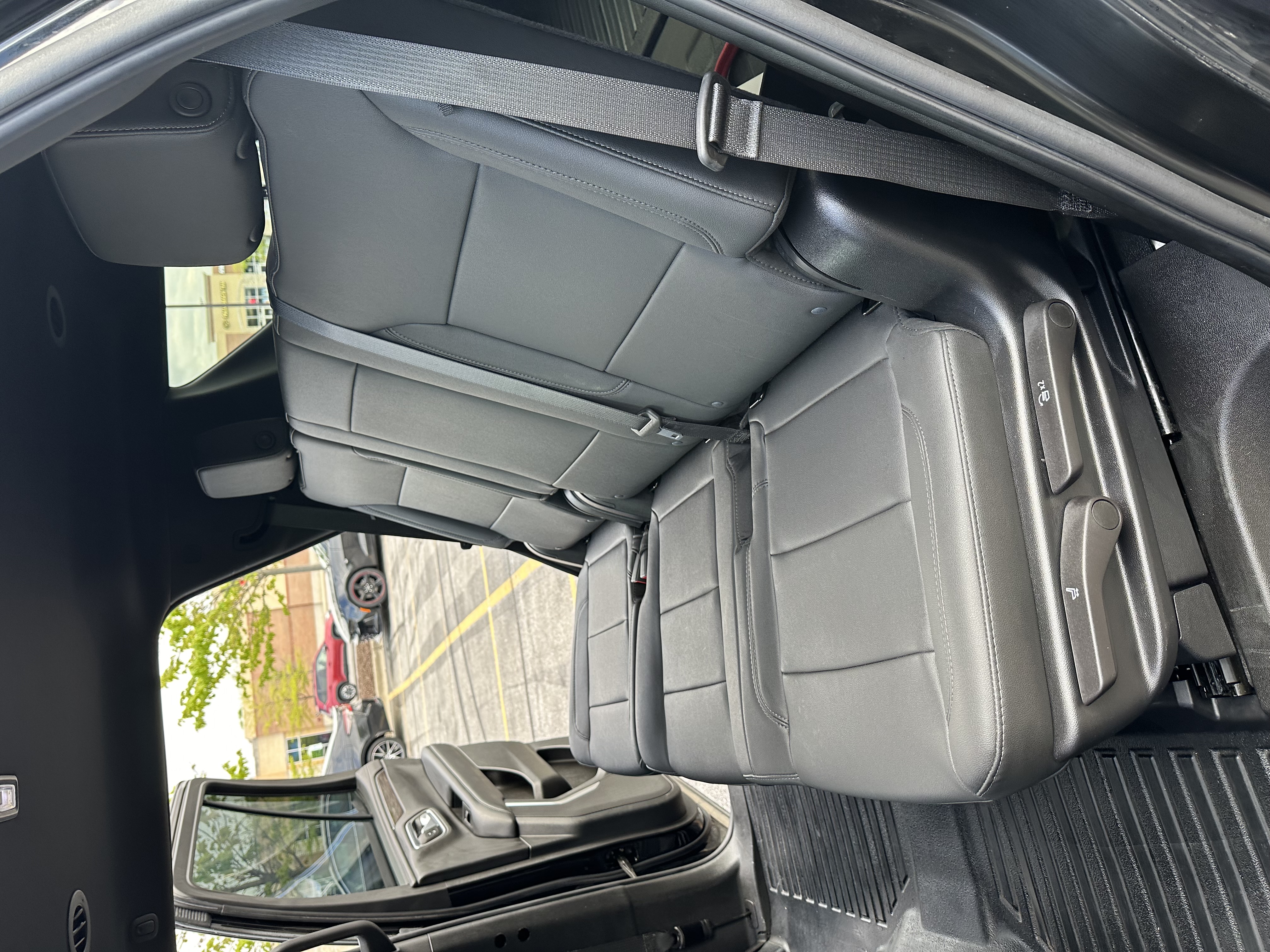 Used 2022 Chevrolet Tahoe 2WD w/ Remote Keyless Entry Package image 23