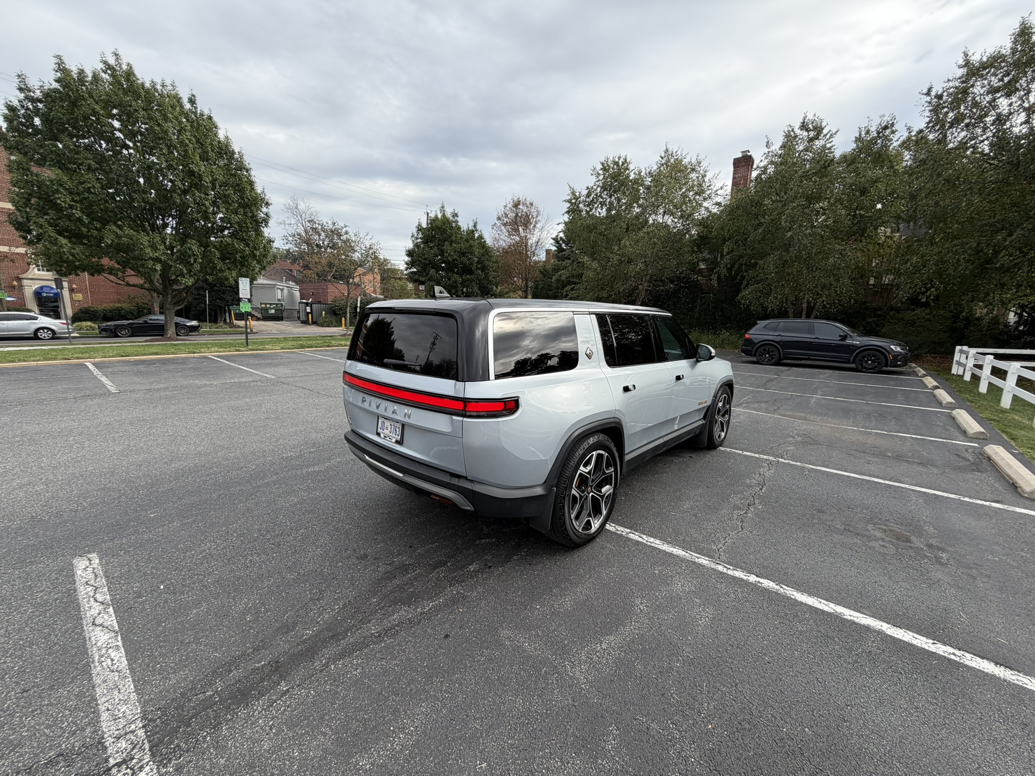 Used 2023 Rivian R1S Adventure Quad AWD/4WD image 8