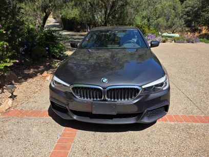 Used 2018 BMW 530e w/ M Sport Package 2