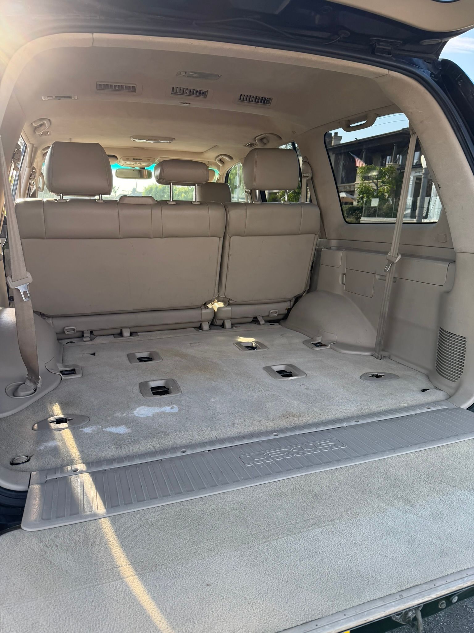 Used 2004 Lexus LX 470 4WD image 28