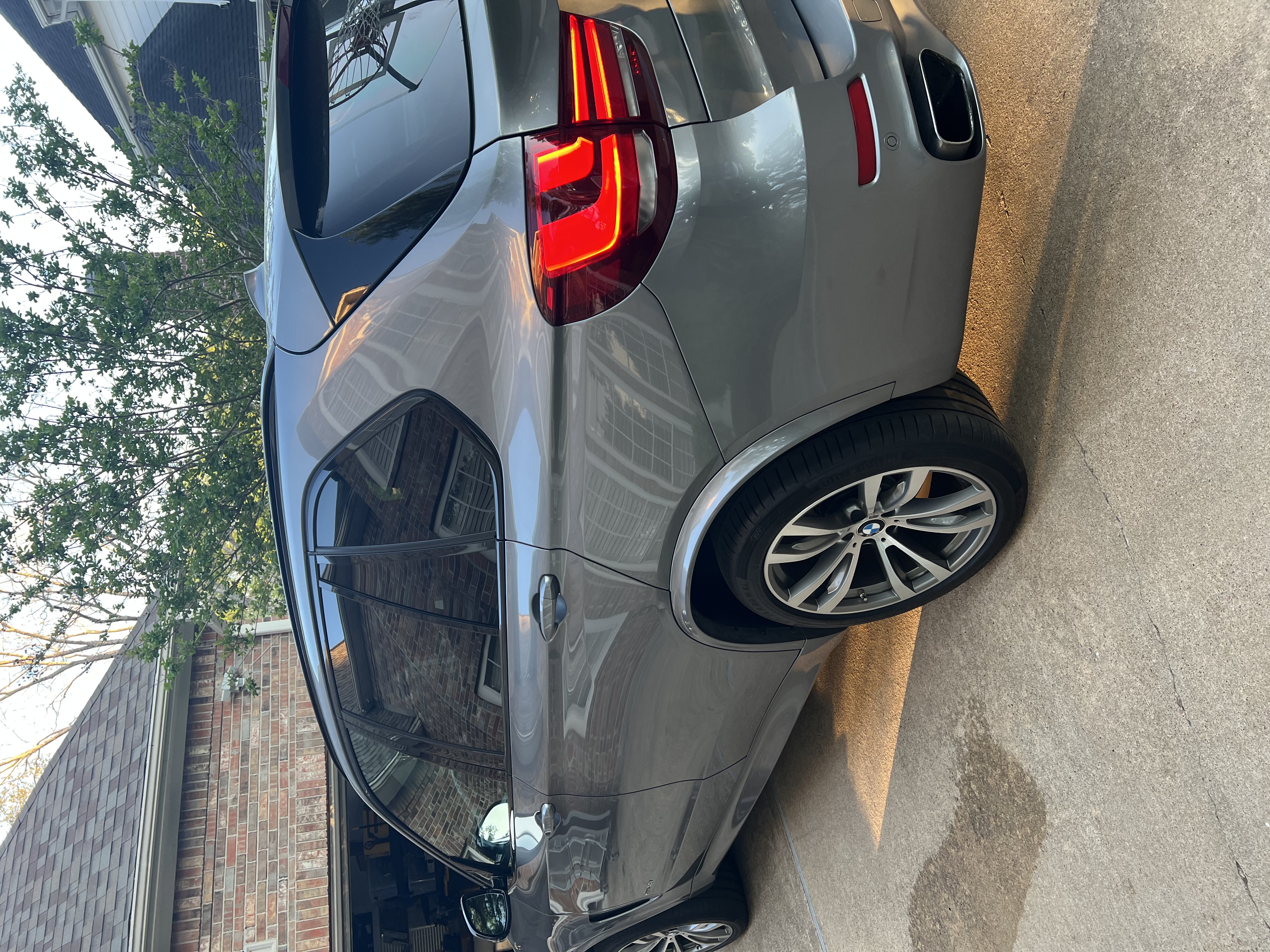 Used 2018 BMW X5 xDrive50i w/ M Sport Package AWD/4WD image 8