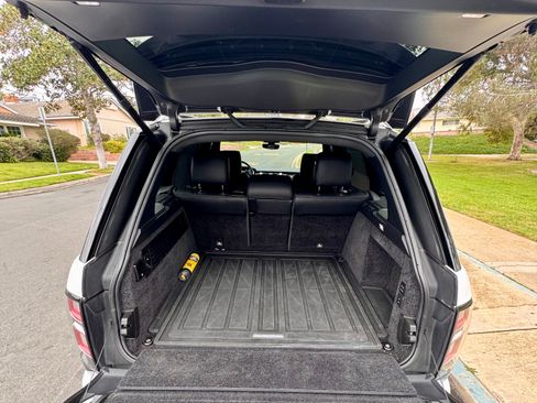 Used 2019 Land Rover Range Rover Long Wheelbase Supercharged image 6