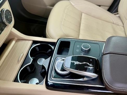 Used 2018 Mercedes-Benz GLE 350 350 Sport Utility 4D image 31