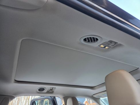 Used 2020 Ford Explorer Platinum image 12