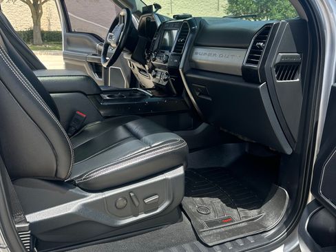 Used 2021 Ford F250 Lariat w/ Tremor Off-Road Package AWD/4WD image 12
