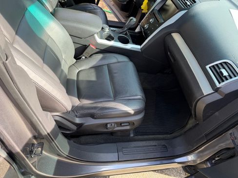 Used 2014 Ford Explorer XLT w/ Equipment Group 202A image 10