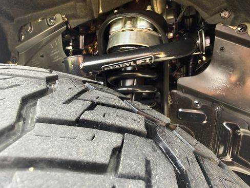 Used 2024 Toyota Tacoma TRD Sport w/ TRD Sport Premium Package image 13