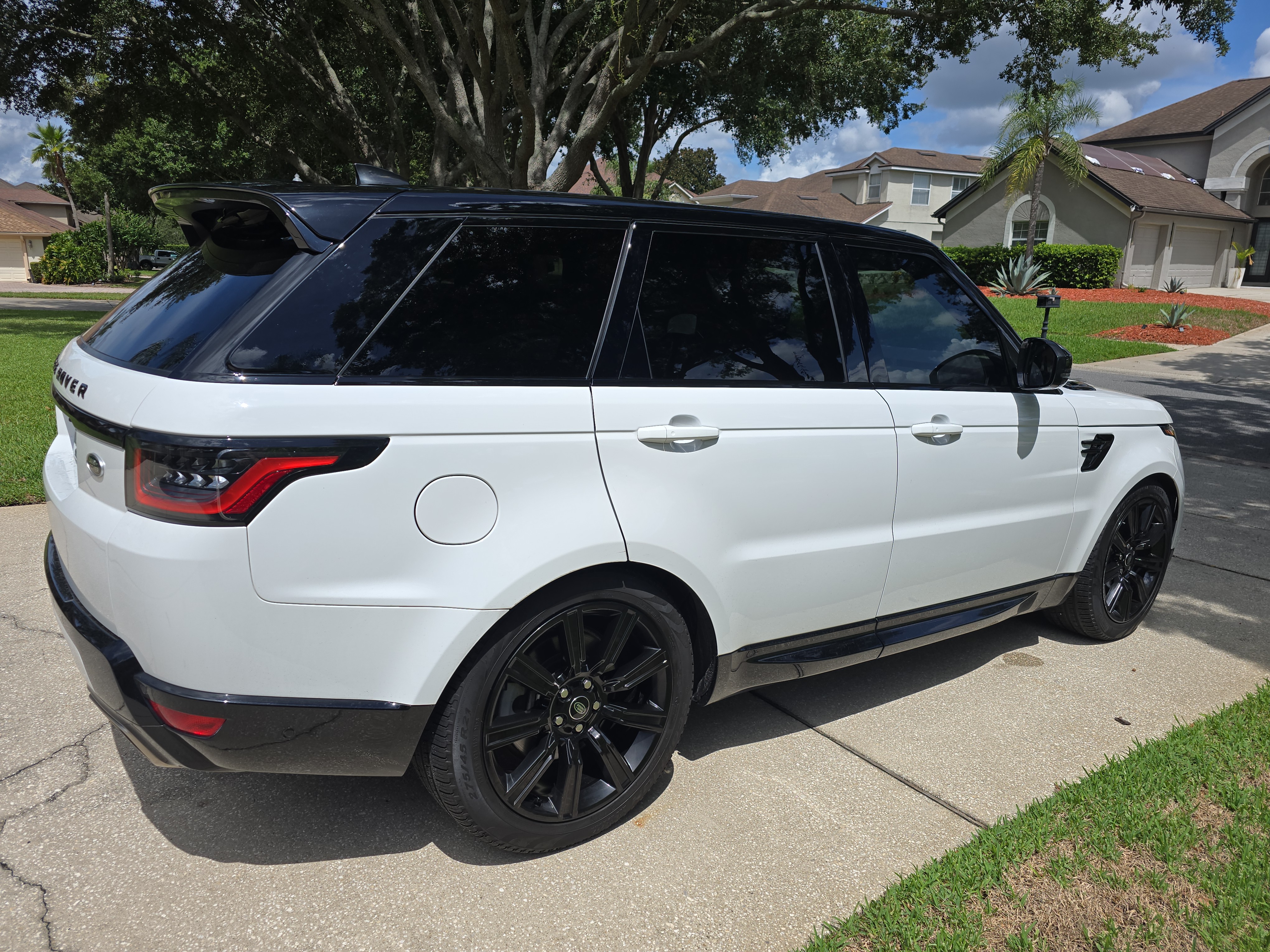 Used 2022 Land Rover Range Rover Sport HSE Silver Edition AWD/4WD image 4