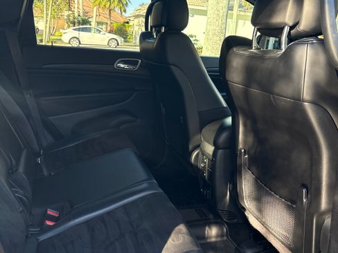 Used 2021 Jeep Grand Cherokee Laredo X image 10