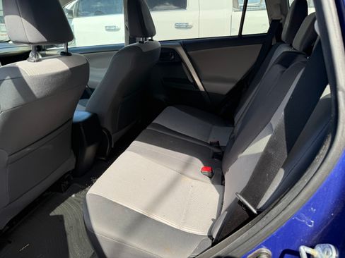 Used 2015 Toyota RAV4 LE image 8