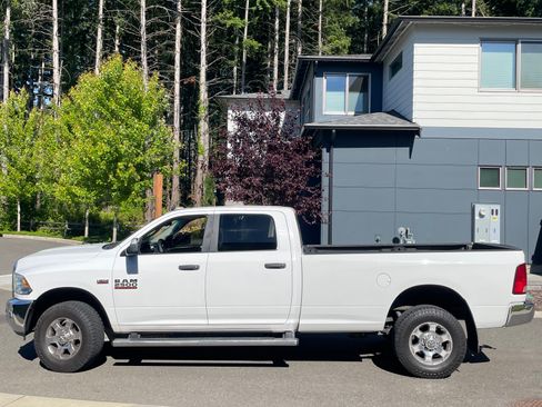 Used 2018 RAM 2500 SLT w/ Protection Group AWD/4WD image 8