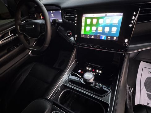 Used 2022 Jeep Wagoneer Series I image 16