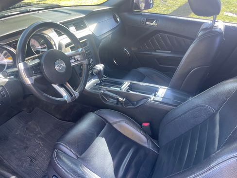 Used 2012 Ford Mustang Premium image 5