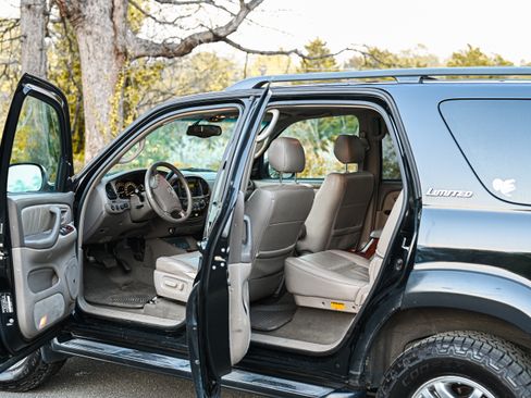 Used 2006 Toyota Sequoia Limited image 17