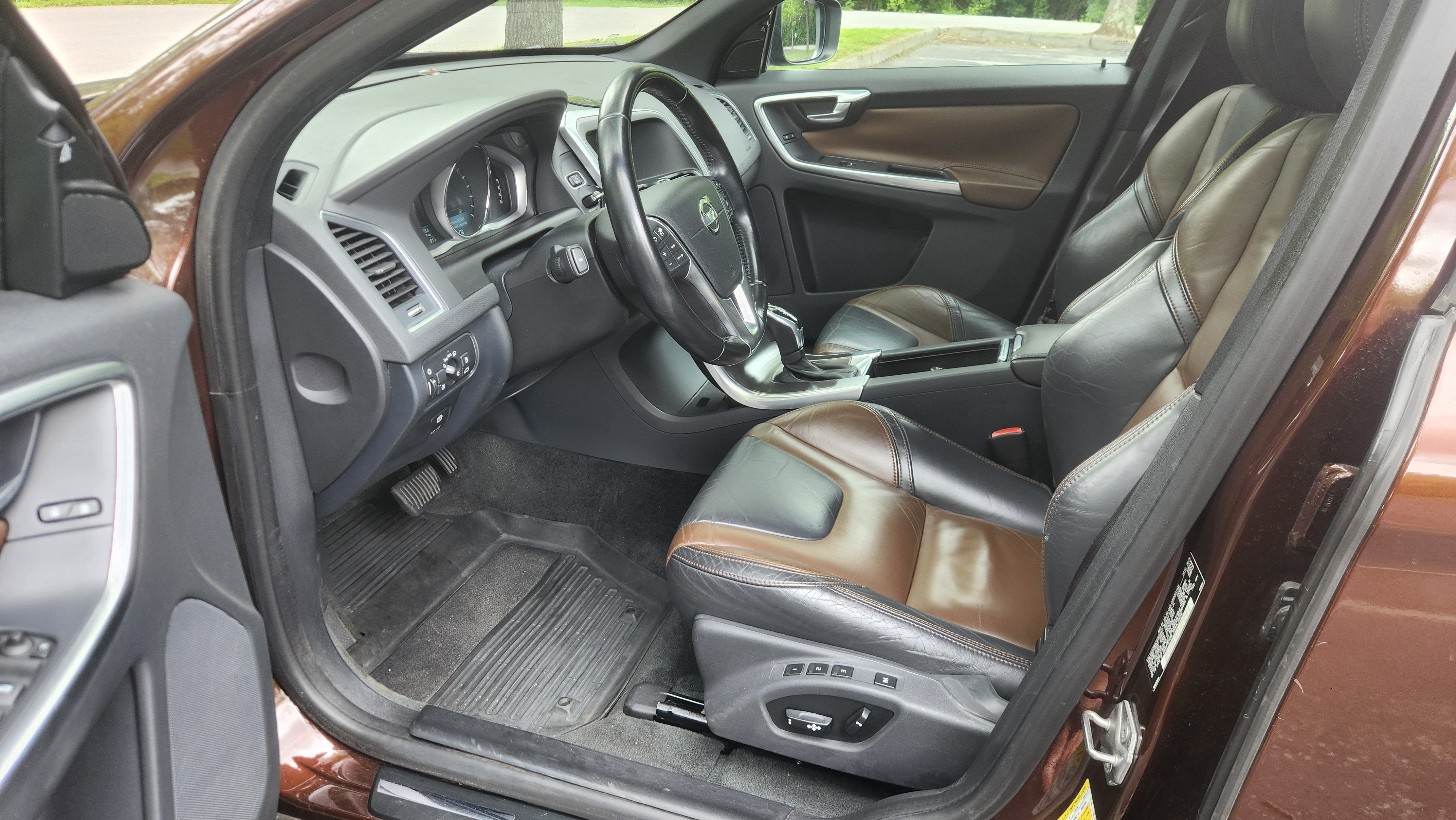 Used 2015 Volvo XC60 T5 Premier FWD image 24