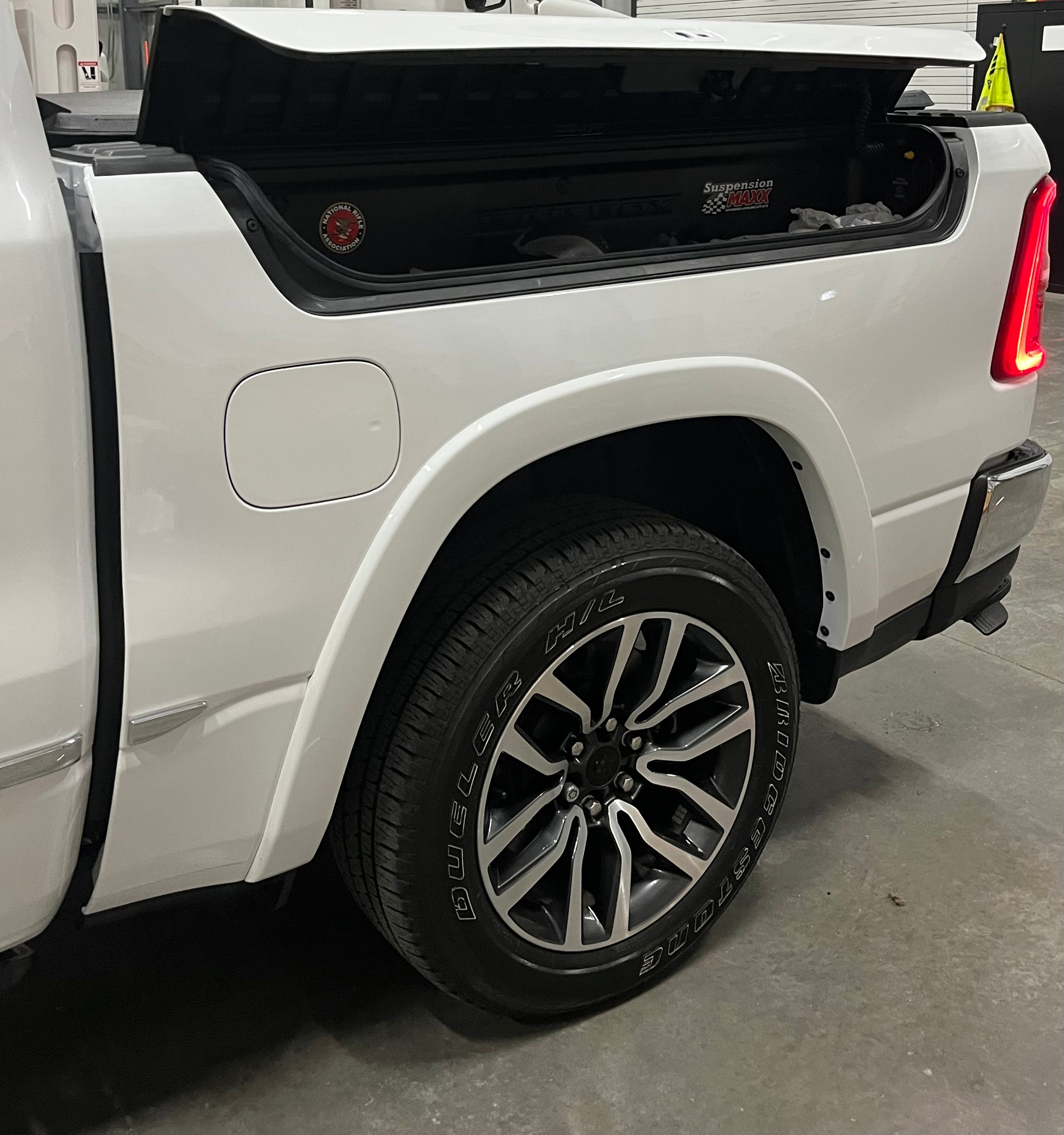 Used 2025 RAM 1500 Limited AWD/4WD image 5