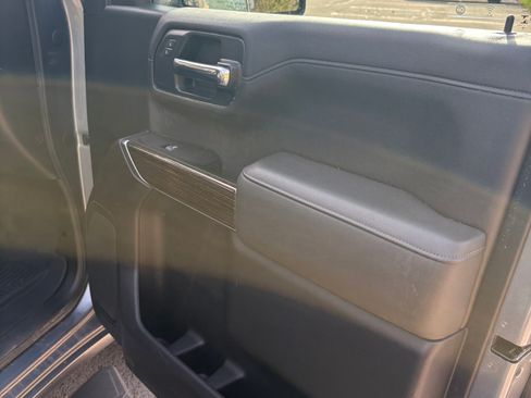 Used 2019 GMC Sierra 1500 SLE w/ SLE Value Package image 24