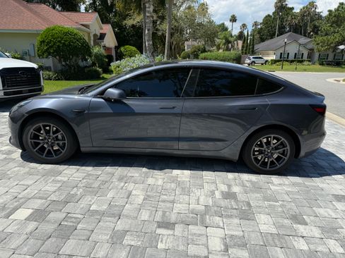 Used 2020 Tesla Model 3 image 6