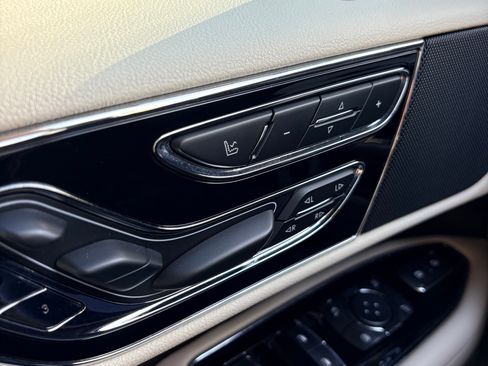 Used 2019 Lincoln Navigator Select w/ Technology Package image 8