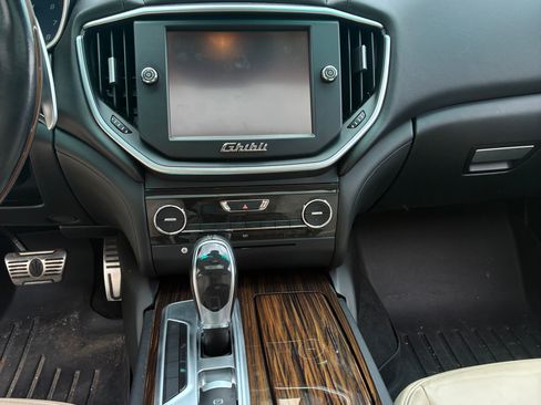 Used 2014 Maserati Ghibli S Q4 AWD/4WD image 9