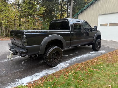 Used 2015 Ford F250 Platinum w/ FX4 Off-Road Package image 5