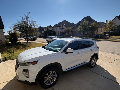 Used 2019 Hyundai Santa Fe SE image 6