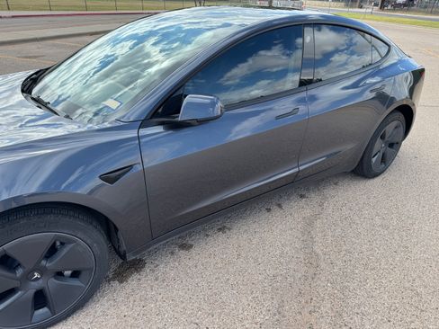 Used 2023 Tesla Model 3 Standard Range image 28